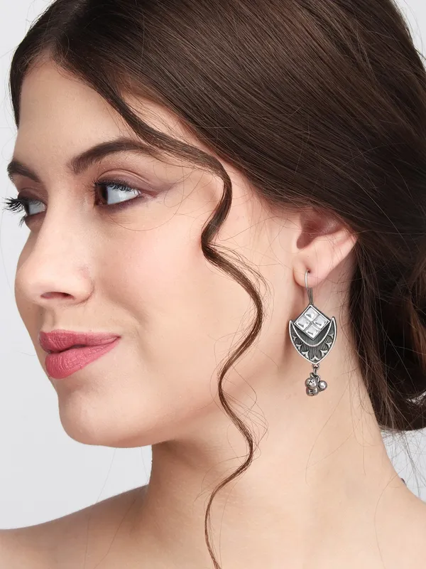 Tribal_Shield_Oxidised_Drop_Earrings