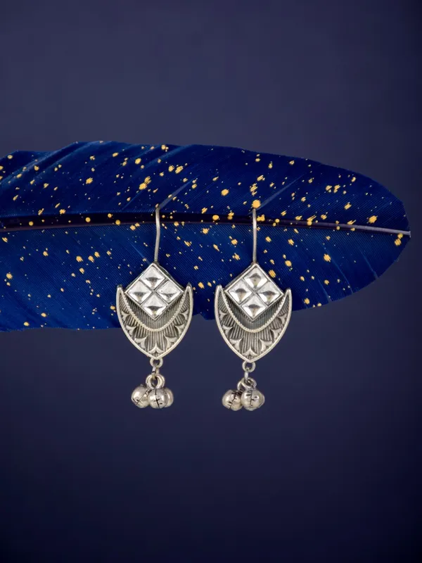 Tribal_Shield_Oxidised_Drop_Earrings