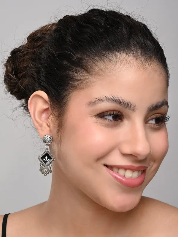handpainted_drop_earring