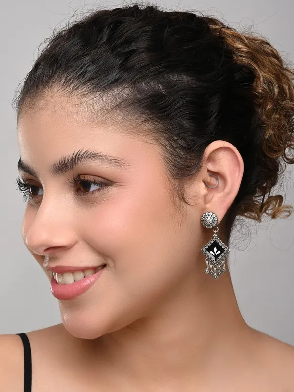 handpainted_drop_earring