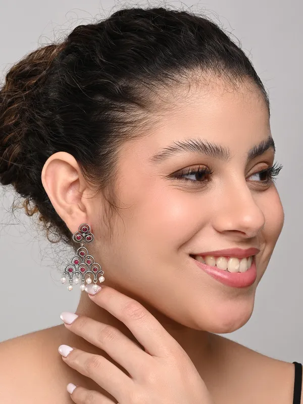 Silver_Oxydised_finish_Chandelier_drop_earring