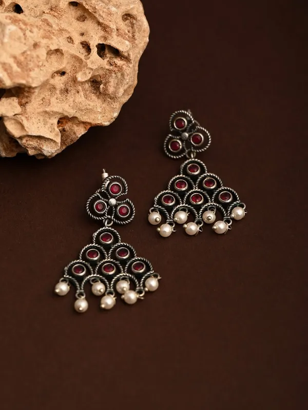 Silver_Oxydised_Finish_Chandelier_Drop_Earring