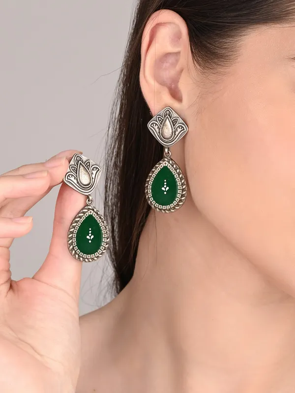 Hand_painted_pear_shaped_drop_earring