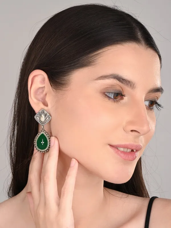 Hand_painted_pear_shaped_drop_earring