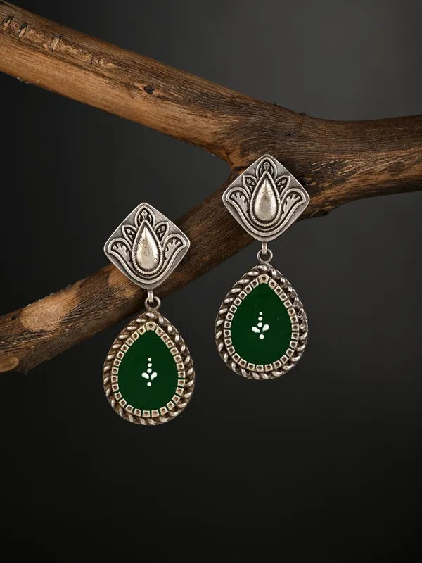 Hand_painted_pear_shaped_drop_earring