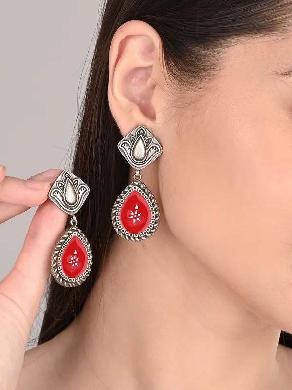 Hand_painted_pear_shaped_drop_earring