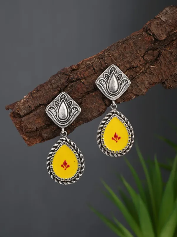 Hand_painted_pear_shaped_drop_earring