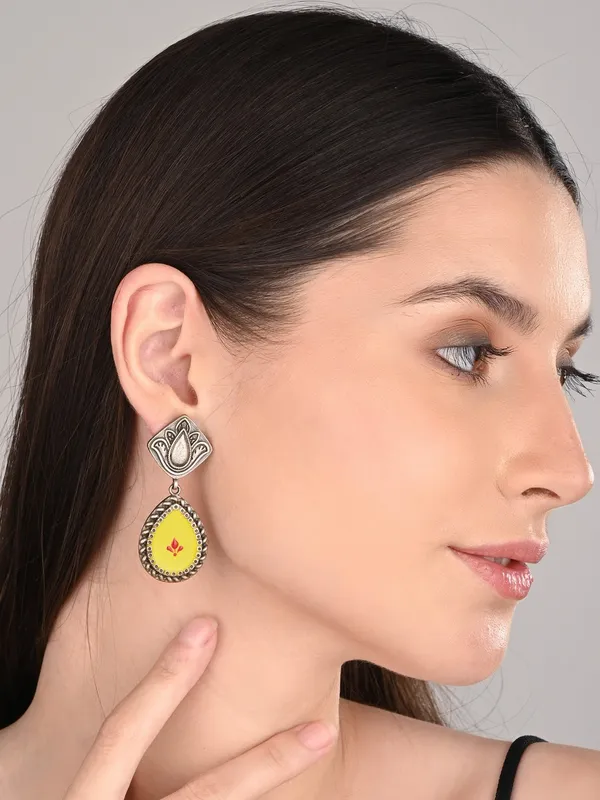Hand_painted_pear_shaped_drop_earring