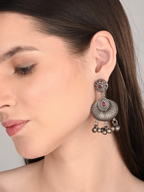 Silver_Oxydised_finish_Carved_drop_Earring