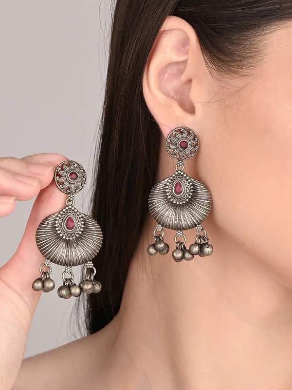 Silver_Oxydised_finish_Carved_drop_Earring