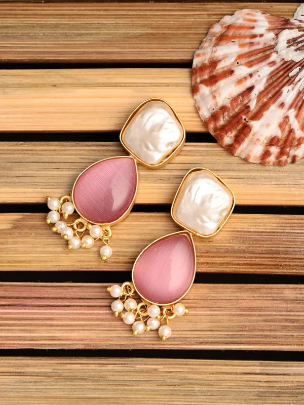 Gold-Plated_Drop_Earrings_with_Monalisa_Stone_&_Baroque_Pearl