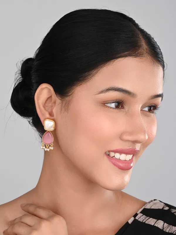 Gold-Plated_Drop_Earrings_with_Monalisa_Stone_&_Baroque_Pearl