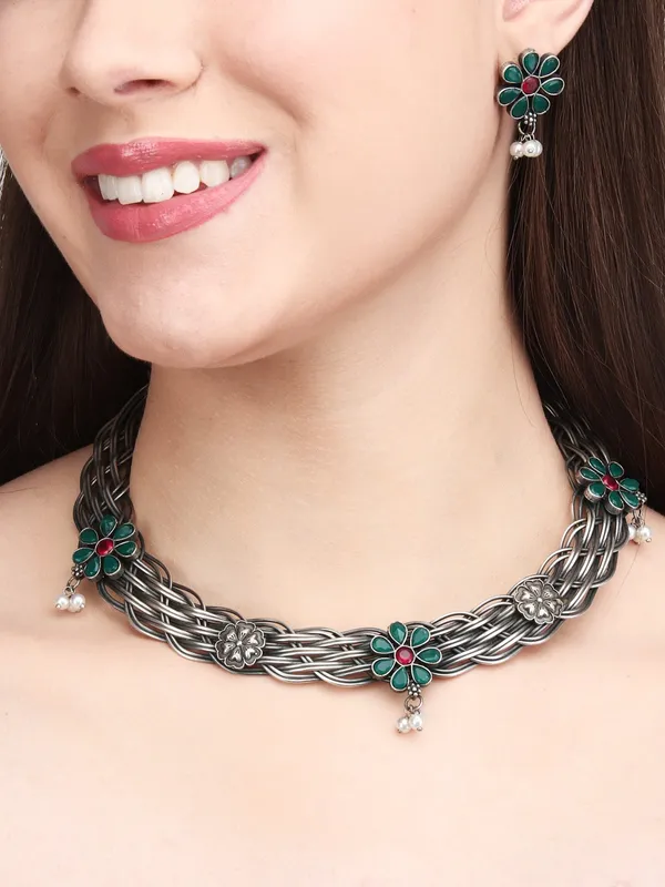 Oxidised_Silver_Red-Green_Floral_Hasli_Necklace_Set