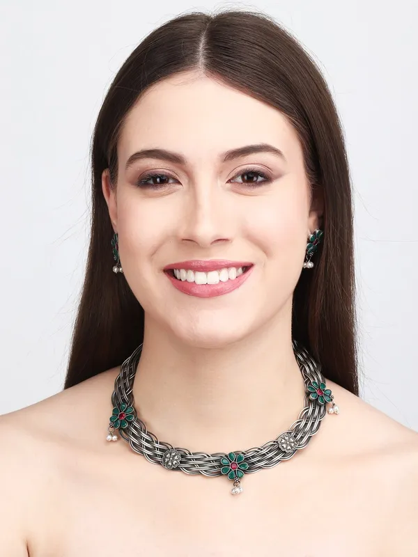 Oxidised_Silver_Red-Green_Floral_Hasli_Necklace_Set