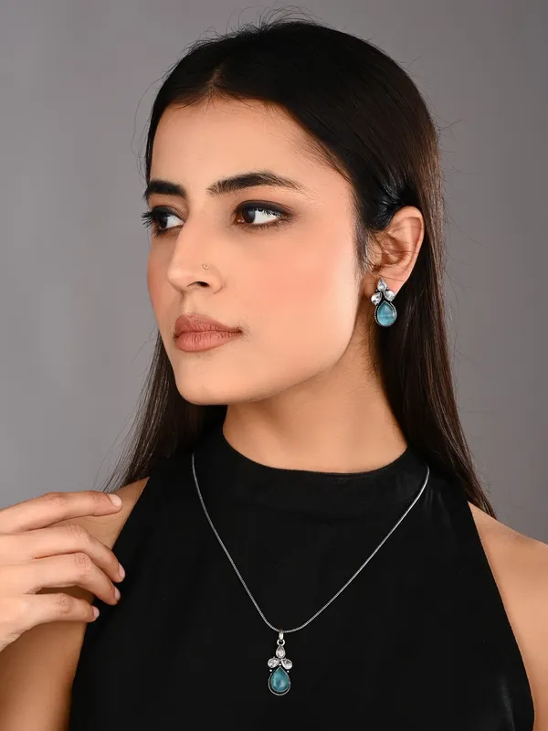 Silver_Oxydised_Delicate_AD_stone_Pendant_Set