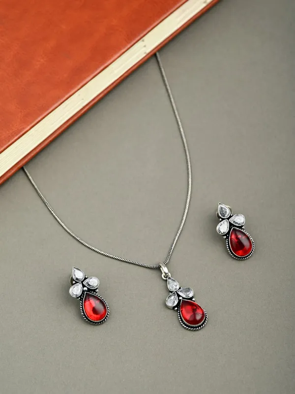 Silver_Oxydised_Delicate_AD_stone_Pendant_Set