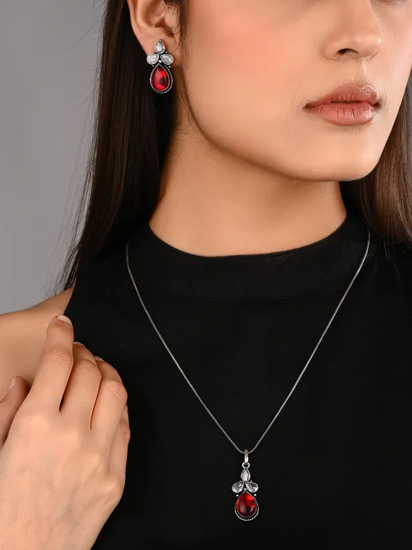 Silver_Oxydised_Delicate_AD_stone_Pendant_Set