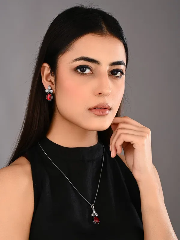 Silver_Oxydised_Delicate_AD_stone_Pendant_Set