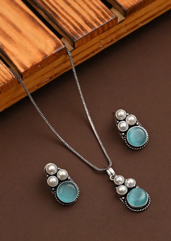 Silver_Oxidised_finish_Pearl_&_Stone__pendant_Set_Blue