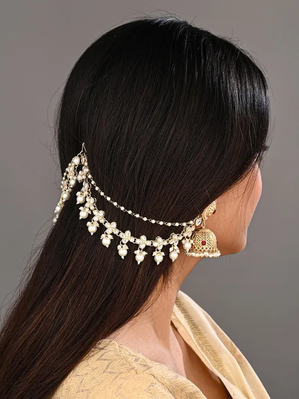 Elegant_Gold-Plated_Kundan_Pearl_Delicate_Ear_Chains