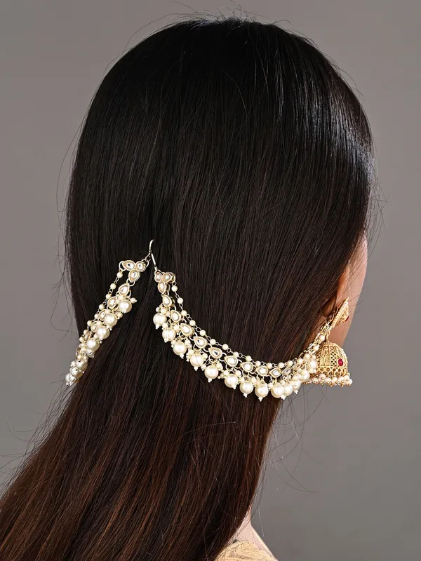 Elegant_Gold-Plated_Kundan_Pearl_Delicate_Ear_Chains