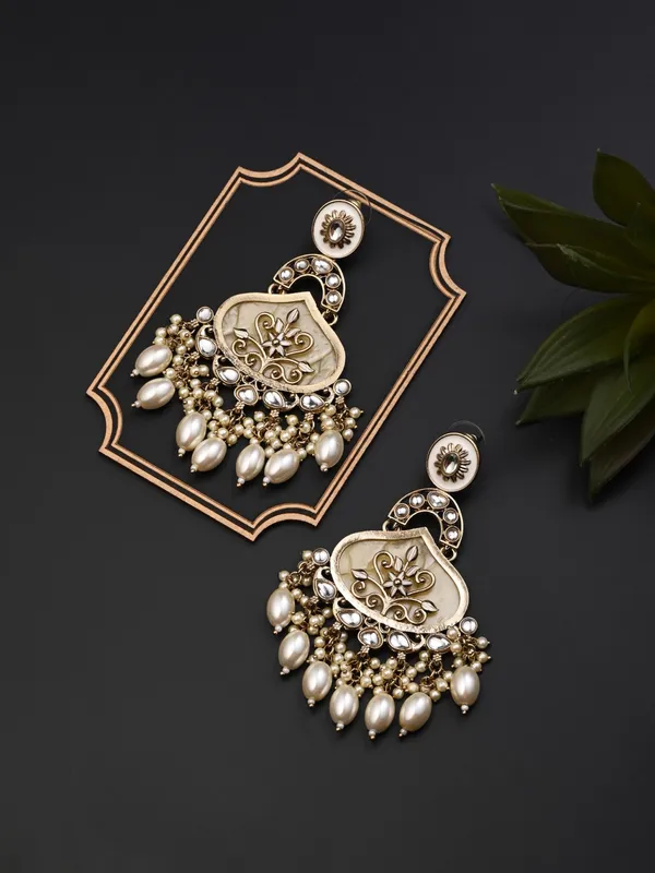 Royal_Mother_of_pearl_Chandbali
