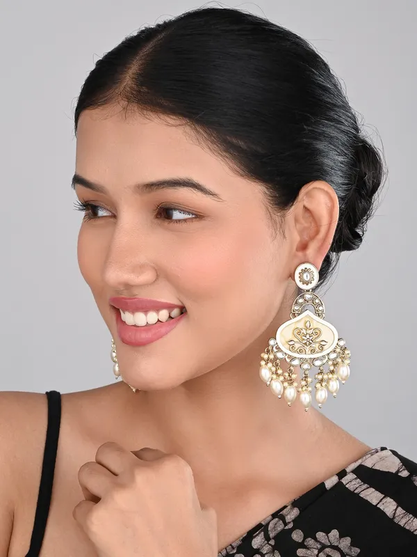 Royal_Mother_Of_Pearl_Chandbali