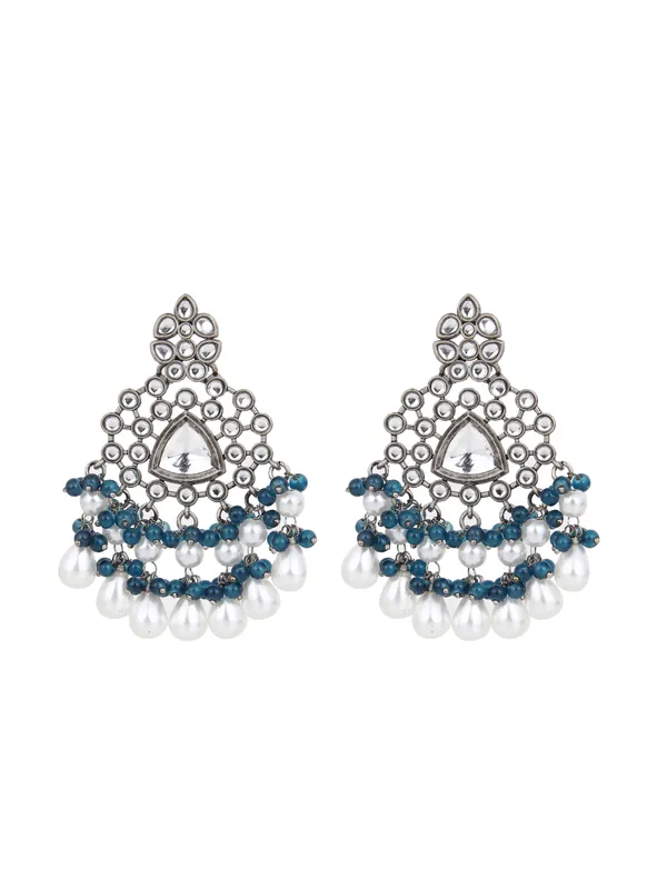 Silver_Aura_Pearl_Chandbali_Earrings