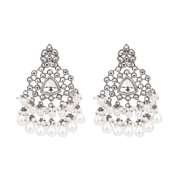 Silver_Aura_Pearl_Chandbali_Earrings
