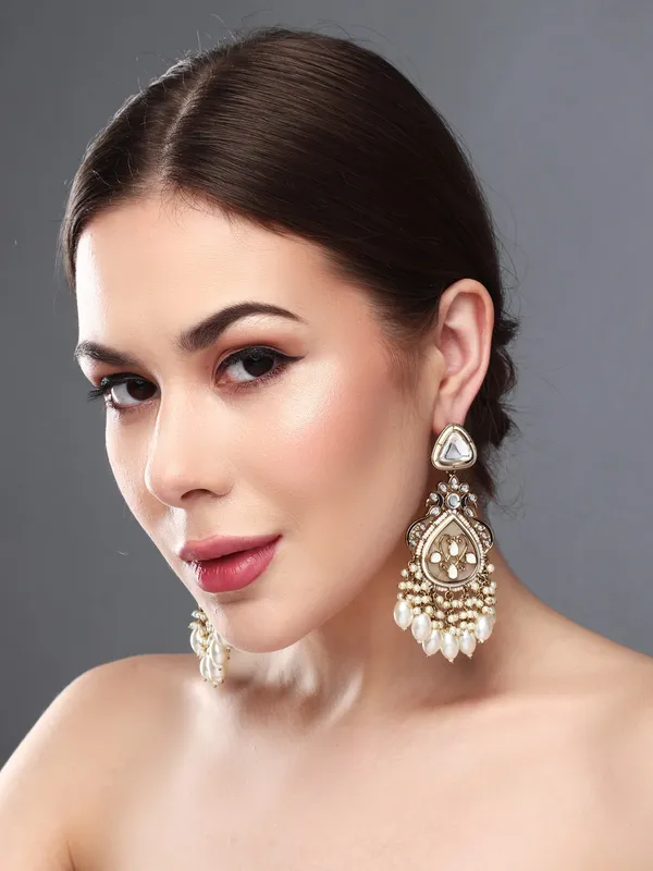 Kundan_Embellished_Pearl_Fringe_Earrings