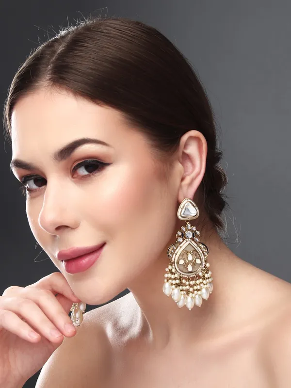 Kundan_Embellished_Pearl_Fringe_Earrings