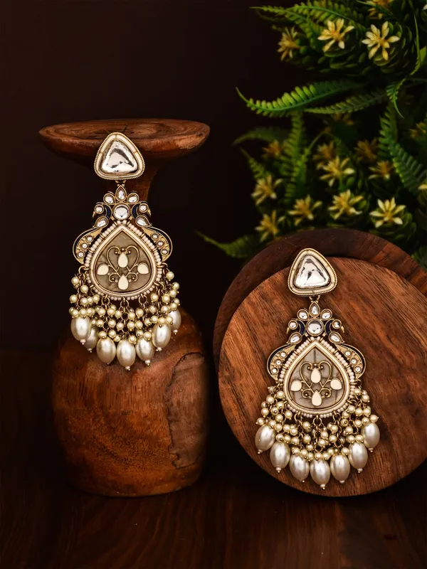 Kundan_Embellished_Pearl_Fringe_Earrings