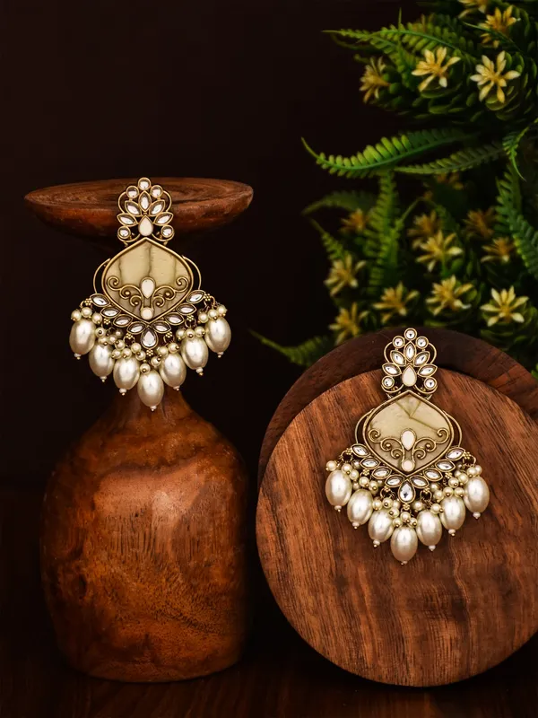 Antique_Finish_Pearl_Fringe_Statement_Earrings