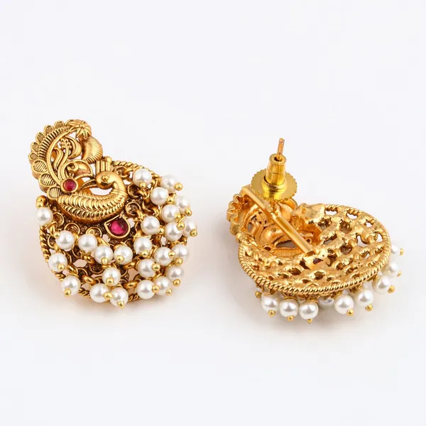 Peacock_Pearl_Stud_Earrings