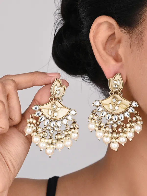 Contempoary_MOP_Chandbali