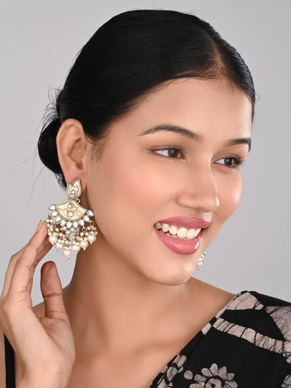 Contempoary_MOP_Chandbali