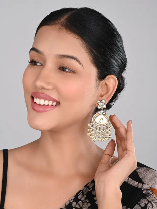 Contemporary_Kundan,_Mop_&_Meenakari_Chandbali