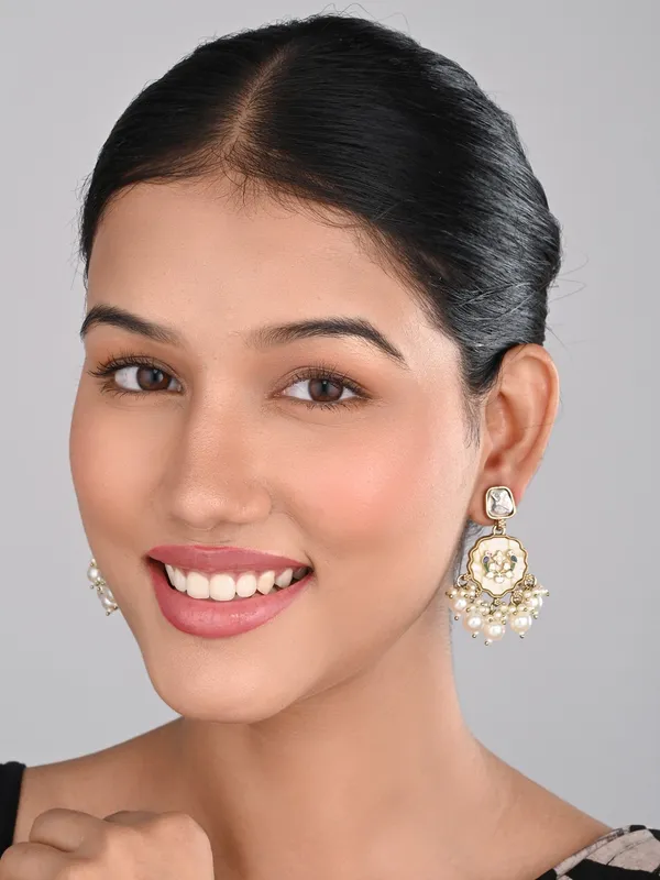 Contemporary_kundan,_MOP_&_Meenakari_Drop_Earring