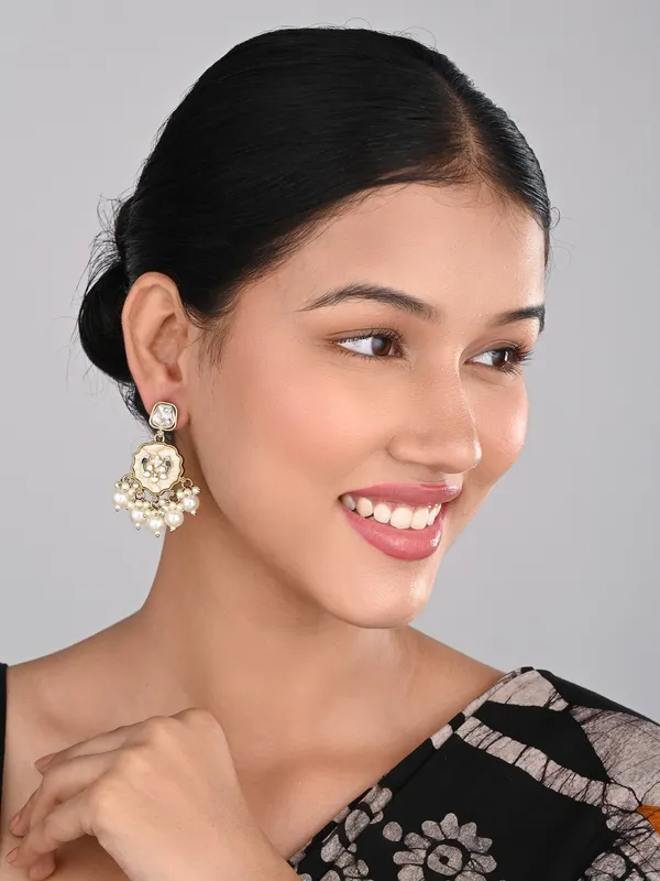 Contemporary_kundan,_MOP_&_Meenakari_Drop_Earring