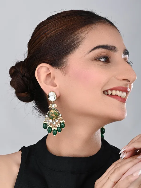 Gold_plated_two_tone_Pear_shaped_stone_drop_earring