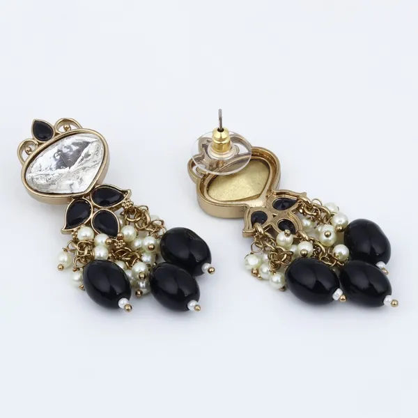 Gold_plated_Kundan_&_Pearl_drop_Earrings