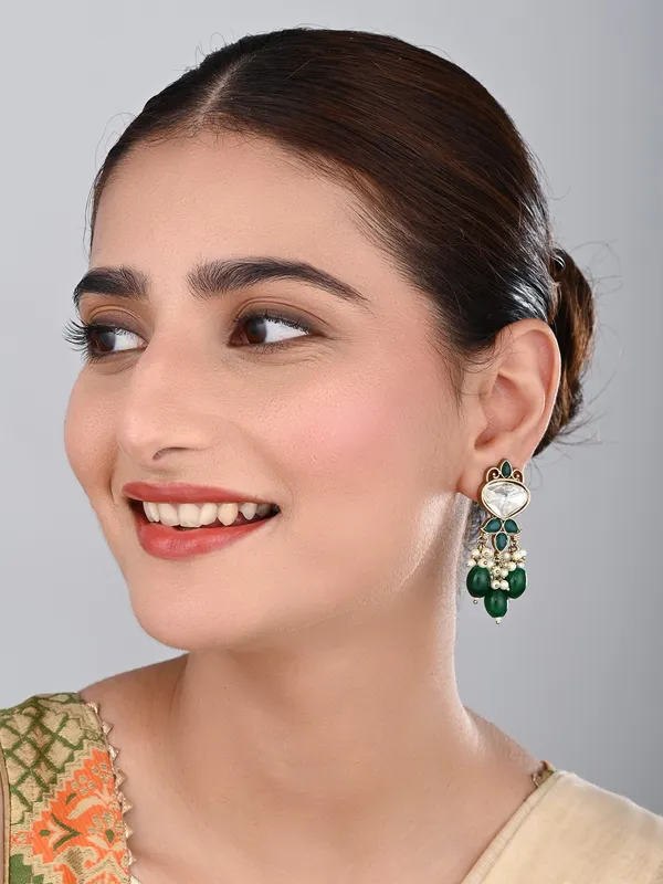 Gold_plated_Kundan_&_Pearl_drop_Earrings