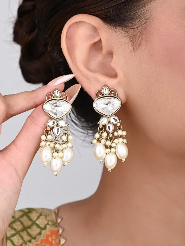 Gold_plated_Kundan_&_Pearl_drop_Earrings