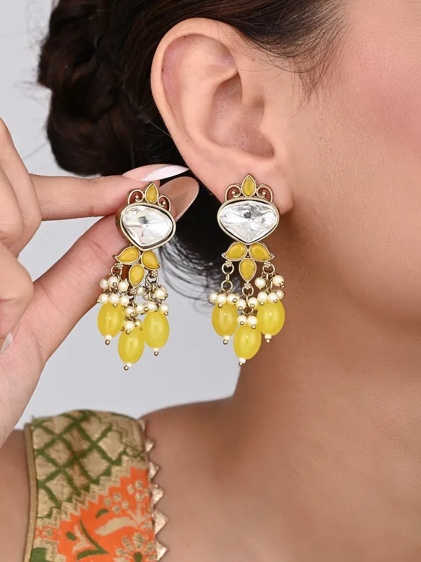 Gold_plated_Kundan_&_Pearl_drop_Earrings