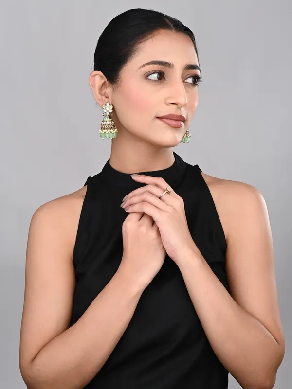 Gold_plated_Kundan_&_Meenakari_Jhumka_Earrings