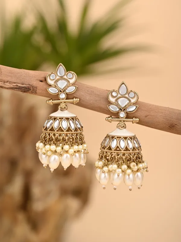 Gold_plated_Kundan_&_Meenakari_Jhumka_Earrings