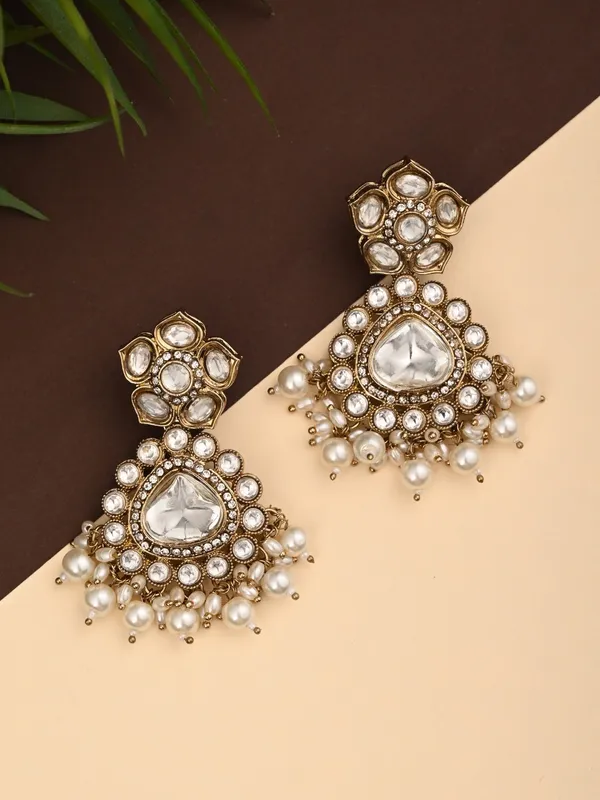 Gold_plated_Kundan_&_Pearl_drop_Earrings