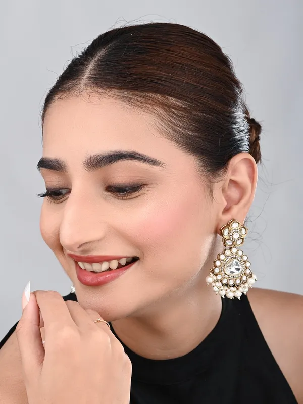 Gold_plated_Kundan_&_Pearl_drop_Earrings
