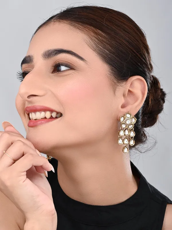 Gold_plated_Kundan_flower_drop_Earrings