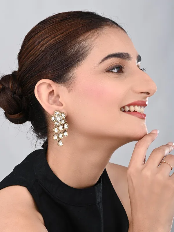 Gold_plated_Kundan_flower_drop_Earrings